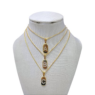 Colar Folheada Ouro 18k e Prata 925 Letra Inicial Plaquinha Oval Cravejada
