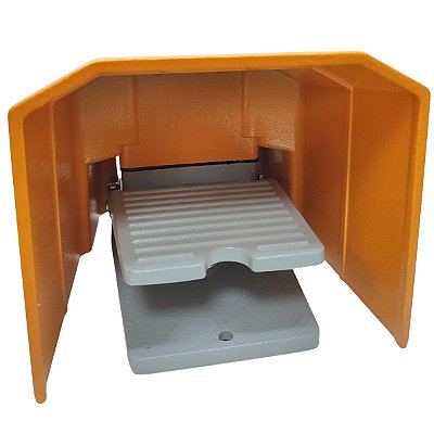 TFS-422 PEDAL METÁLICO COM PROTEÇÃO SUPERIOR E LATERAL 2REV 15A IP65 I14557 METALTEX