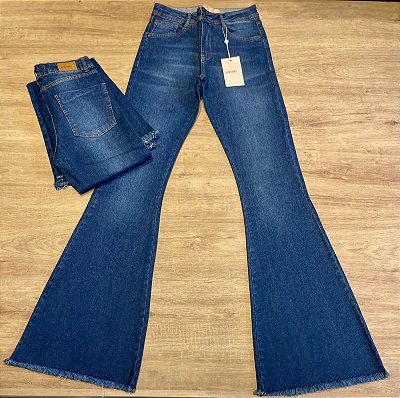 Calça jeans flare clássica ultra elastano - Lavagem escura