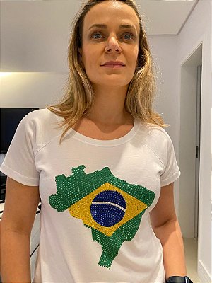 Tshirt com aplicação de pedraria - Mapa do Brasil