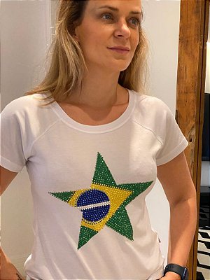 Tshirt com aplicação de pedraria - Estrela do Brasil