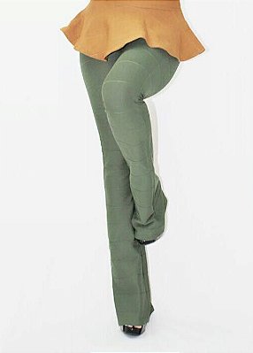 Calça bandagem flare verde militar