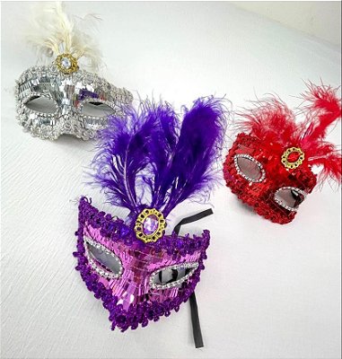Máscara para o carnaval paetê com penas