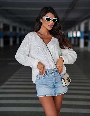 Blusa gola V em tricot offwhite trança