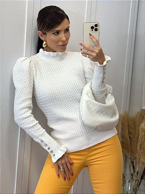 Blusa cacharrel em tricot offwhite com botões na manga - tamanho (único 36 ao 42)