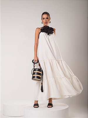 Vestido longo Fabuloso com detalhe de flor 3D - Off white/ preto