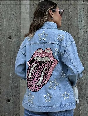 Jaqueta jeans com lingua Stones rosa com pedrarias bordada a mão - tamanho 42