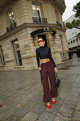 Cropped gola alta preto
