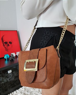 Bolsa caramelho a tiracolo com fivela retangular