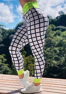 Calça legging fitness levanta bumbum com detalhe em renda amarelo neon  estampa listras - Novidade