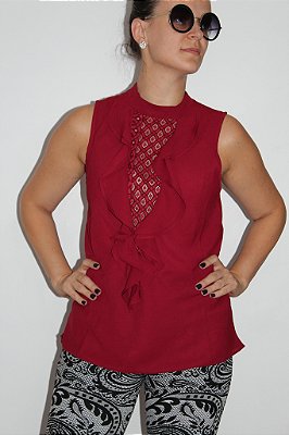 Blusa na cor marsala com babado e transparência frontal