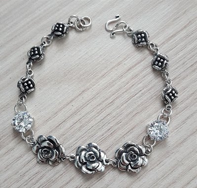 PULSEIRA DE PRATA DE BALI 3 ROSAS COM ZIRCÔNIAS