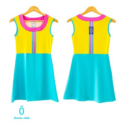 vestido  de TENNIS |BIA| .  estampa wimbledon _ ÖTA_AMARELO, ROSA E TURQUESA . ÖTA TENNIS CLUB
