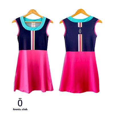 Vestido  de TENNIS |BIA| .  estampa wimbledon _ ÖTA_ PRETO & ROSA . ÖTA TENNIS CLUB