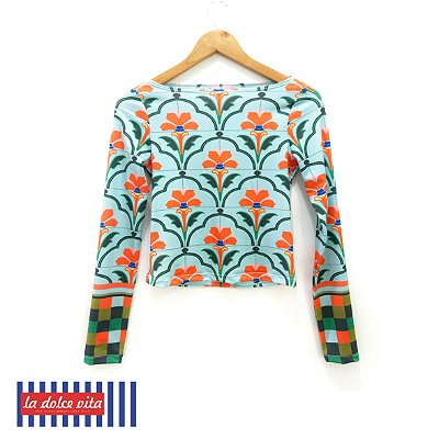 BLUSA DE PROTEÇÃO | GOLA CANOA | estampa FLOR DE LARANJEIRA . LA DOLCE VITA . ÖTA TENNIS CLUB