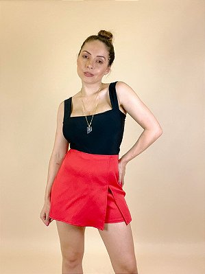 Short Saia Alfaiataria Larissa Vermelho Com Fenda na Frente @usemika Feminina.