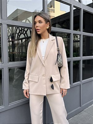 Blazer Oversized Nude Feminino | @thainalummertz