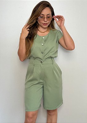 Conjunto Alfaiataria Bermuda e Colete Amabile @usemika Feminino