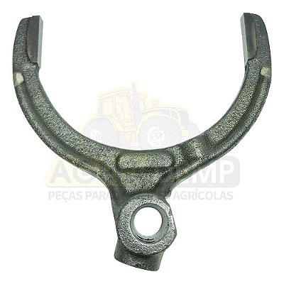 GARFO DE MUDANÇA COM TRATAMENTO (TC) - MASSEY FERGUSON 265 / 265 ADV / 275 / 275 ADV / 283 / 283 ADV / 290 / 290 ADV ATÉ A LINHA 5320 - 023414