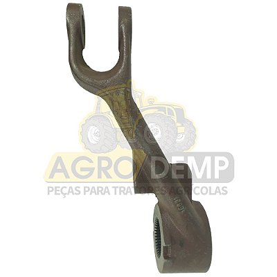 BRAÇO SUPERIOR DO LEVANTE HIDRÁULICO TRASEIRO (EIXO DE 50MM - 37 ESTRIAS - RASGO FEMEA - SERVE EM AMBOS OS LADOS) - MASSEY FERGUSON 50X / 55X / 65X - 1482650