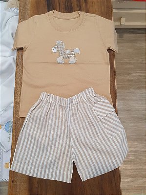 Conjunto camiseta e bermuda cavalo caramelo