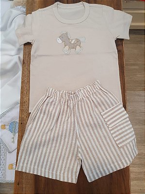 Conjunto camiseta e bermuda cavalo caqui