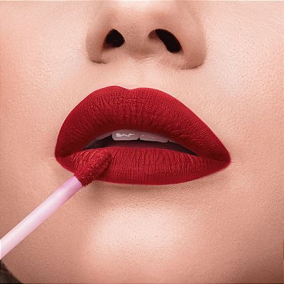 BATOM LÍQUIDO SKINNY MATTE NIINA SECRETS VERMELHO HIBISCO