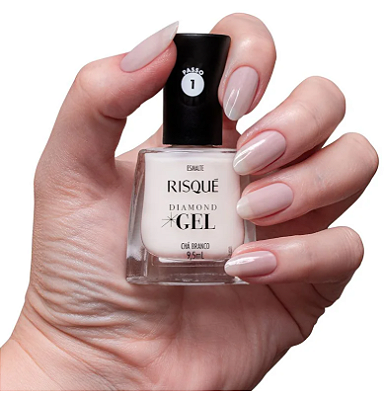 ESMALTE RISQUE CHÁ BRANCO EFEITO GEL