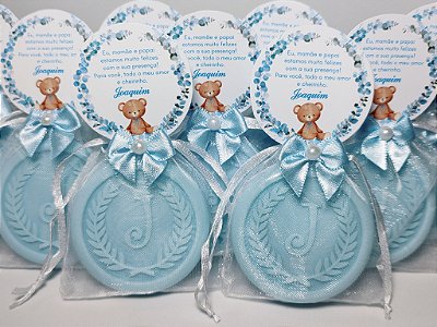 Lembrancinha Tema Nascimento Menino: Sabonete Letra Inicial do Nome