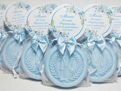 Lembrancinha de Aniversário 90 Anos: Sabonete Letra Inicial do Nome