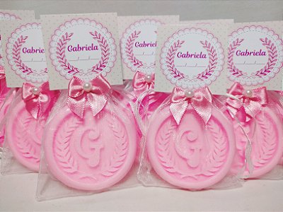 Lembrancinha de Aniversário 18 Anos: Sabonete Letra Inicial do Nome