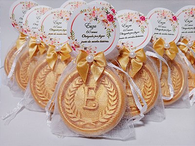 Lembrancinha de Aniversário 60 Anos: Sabonete Letra Inicial do Nome