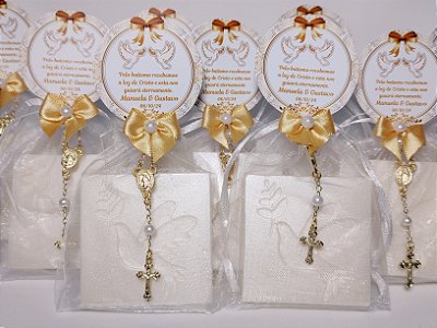 Lembrancinha Tema Batizado Personalizada: Sabonete Pomba da Paz com Mini Terço