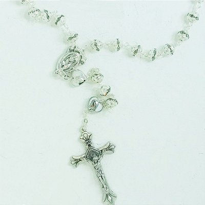 Terço Coração Cristal Metalizado Branco 6mm