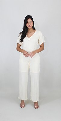 Macacão viscolinho liso manga flair e detalhe frente de botão