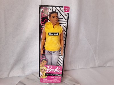 Boneco Ken fashionistas 131 New York, 30 cm na caixa lacrada