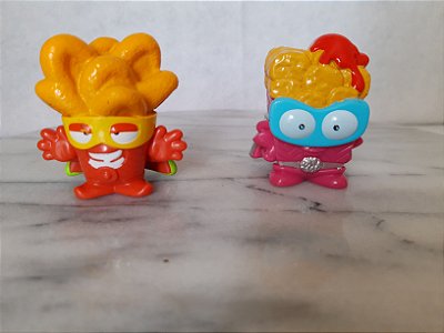 Figuras de vinil sólido Superzings , Joe Nugget e Rei Cebola , promocionais do Burger King