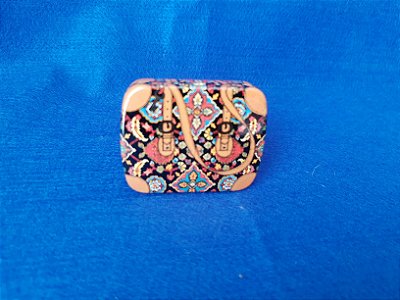 Lata colecionável decorada imitando uma bolsa 6x5c1 cm