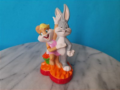 Miniatura de vinil vintage 1999 casal Pernalonga  e Lola, Warner Bros,  12 cm, usada
