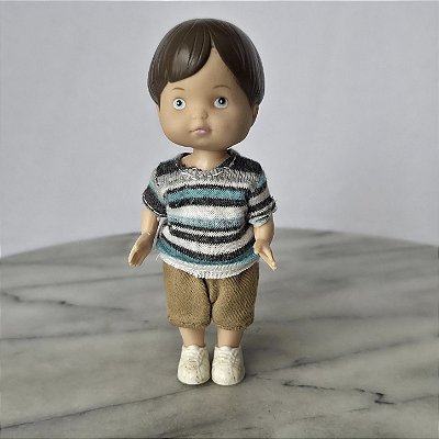 Boneco João camiseta listrada azul 11 cm., usado