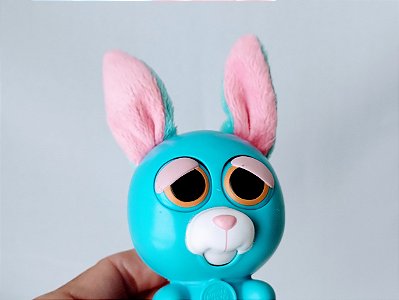 Boneco Feisty Pet azul coleção Burger King usado