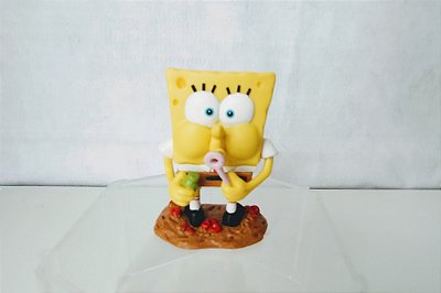 Miniatura de vinil estática  Bob esponja fazendo bolinha de sabão 2002 Viacom 6 cm