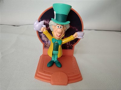 Boneco chapeleiro Maluco de Alice no país de maravilhas, Col. McDonald's 50 anos Disney Parks, com cenário , usado, 8,5 cm