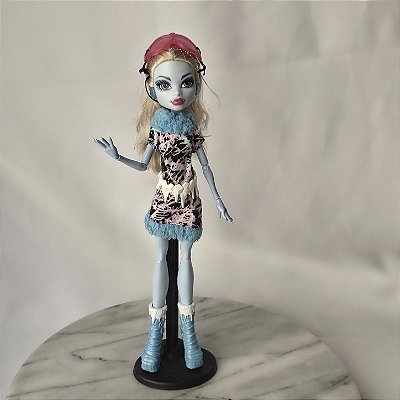 Boneca Monster High G1 Abbey Bominable aula de arte usada