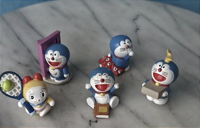 Miniatura kinder ovo 2004 gato doraemon, col. Incompleta de 58⁸