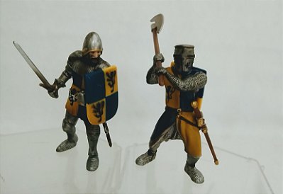 Miniatura de vinil Schleich 2003, dois soldados medievais de infantaria, usafos