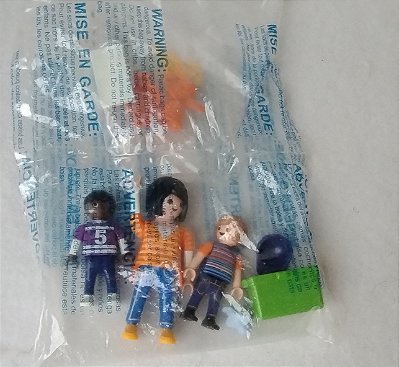 Playmobil city life 5612, envelope lacrado com 10 peças , incluindo 2 bonecos crianças e uma adulta