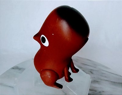 Miniatura de capivara Capi articulada nas pernas, promocional Piraque 10 cm