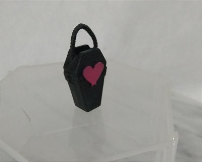 Acessório Boneca Monster High G1 Bolsa Boneca Draculaura School's Out