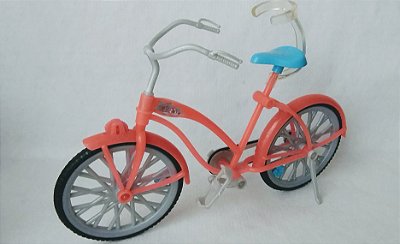 Bicicleta de plástico da Barbie com suporte para a boneca (com rachadura), Mattel